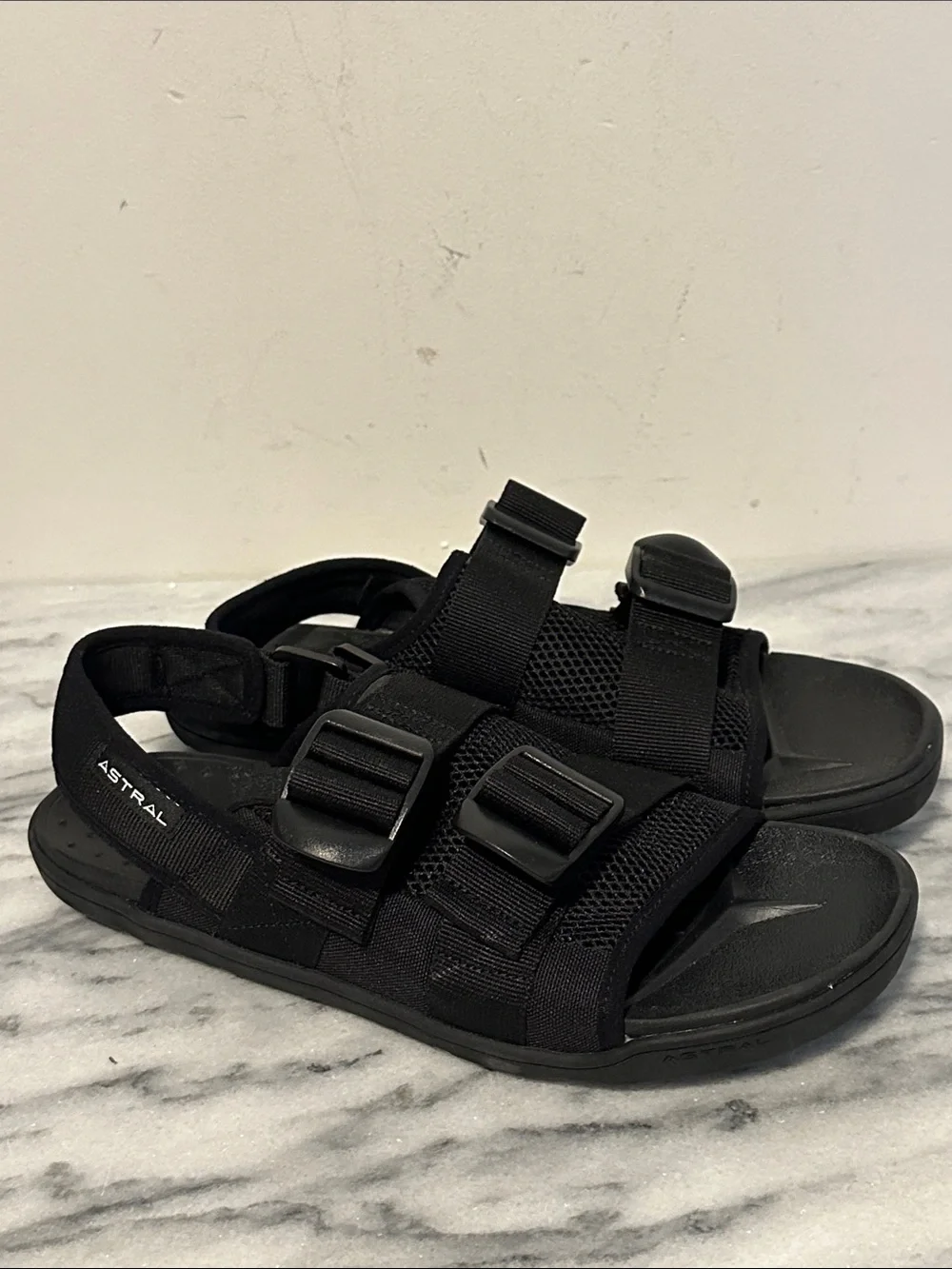 Astral women’s outdoor sandals size 10 in black